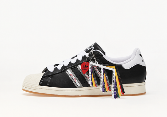 Korn x Superstar Black / White
