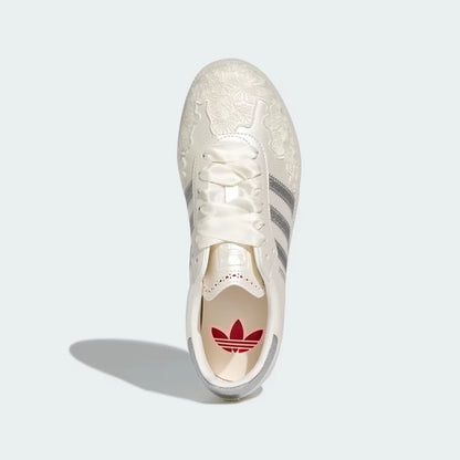 SAMBA OG SHOES Chalk White / Silver Metallic