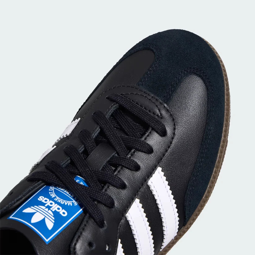 Samba Mule Black and white