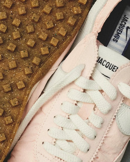 Moon - Jacquemus + Nike Collab Shoes - Pale Pink