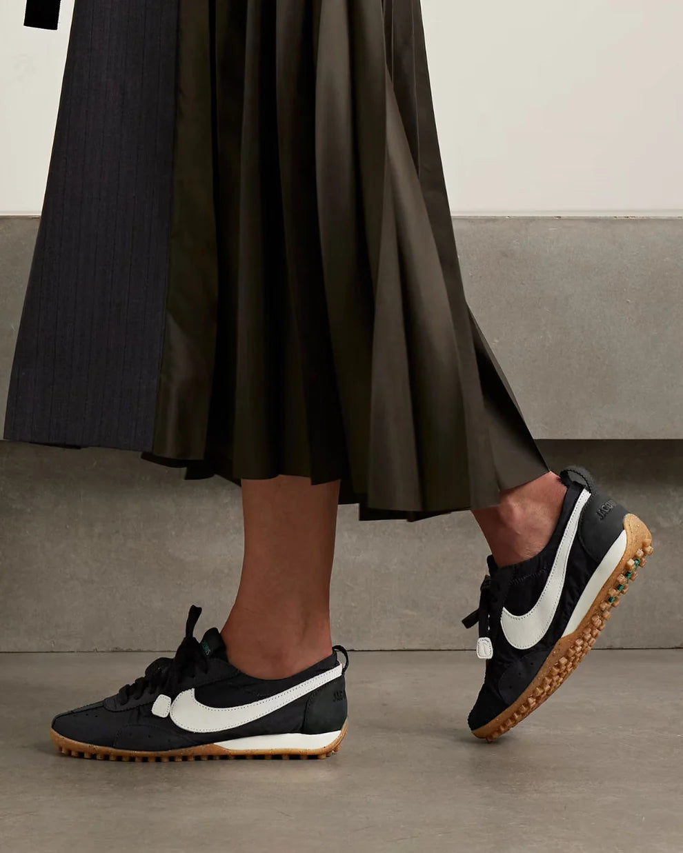 Moon - Jacquemus + Nike Collab Shoes - Black and White